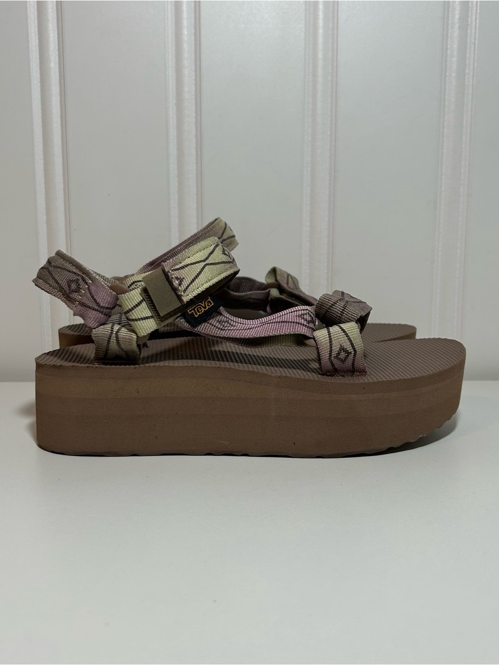Teva flatform Women’s Platform Sandal - Pink and Brown Straps